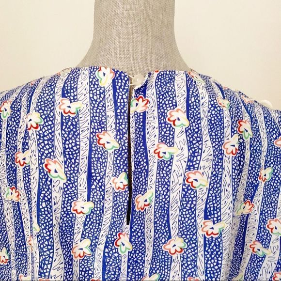 ๐ 3/$20 Vintage polyester flowy floral boho blouse. Large - Picture 4 of 5